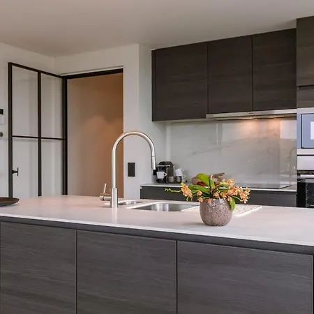 Huswell - Luxurious Penthouse With Beautiful Seaview