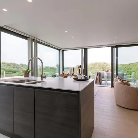 Huswell - Luxurious Penthouse With Beautiful Seaview Apartmán *